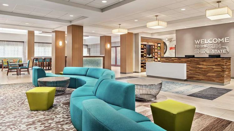Hampton Inn & Suites Miami Kendall Lobby