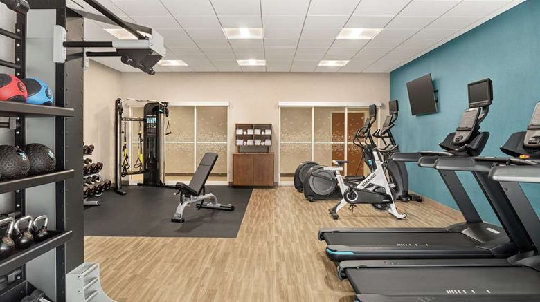 <b>Hampton Inn & Suites Miami Kendall Health</b>. Images powered by <a href="https://iceportal.shijigroup.com/" title="IcePortal" target="_blank">IcePortal</a>.