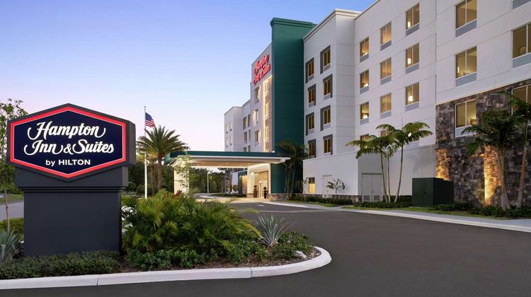 Hampton Inn & Suites Miami Kendall Exterior