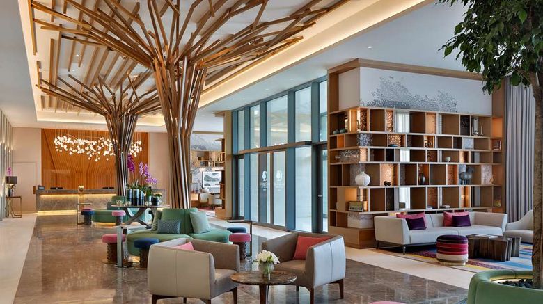 <b>Doubletree by Hilton Sharjah Waterfront Lobby</b>. Images powered by <a href="https://iceportal.shijigroup.com/" title="IcePortal" target="_blank">IcePortal</a>.