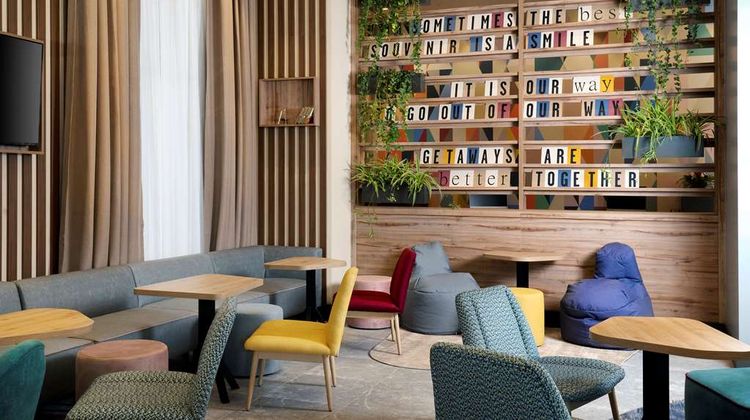 Hampton by Hilton Tashkent Lobby
