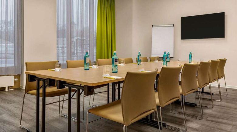 <b>Super 8 by Wyndham Chemnitz Meeting</b>. Images powered by <a href="https://iceportal.shijigroup.com/" title="IcePortal" target="_blank">IcePortal</a>.