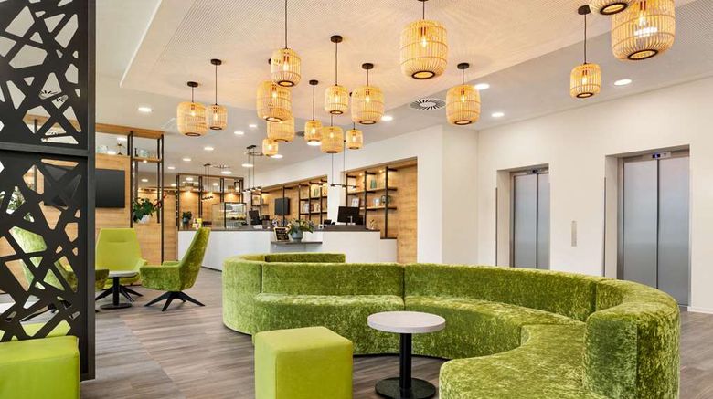 <b>Super 8 by Wyndham Chemnitz Lobby</b>. Images powered by <a href="https://iceportal.shijigroup.com/" title="IcePortal" target="_blank">IcePortal</a>.