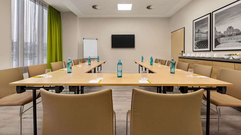 <b>Super 8 by Wyndham Chemnitz Meeting</b>. Images powered by <a href="https://iceportal.shijigroup.com/" title="IcePortal" target="_blank">IcePortal</a>.