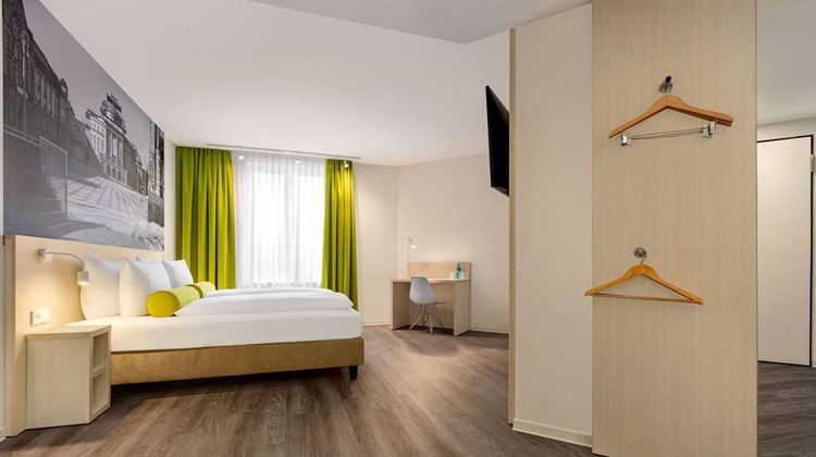 Super 8 by Wyndham Chemnitz Room