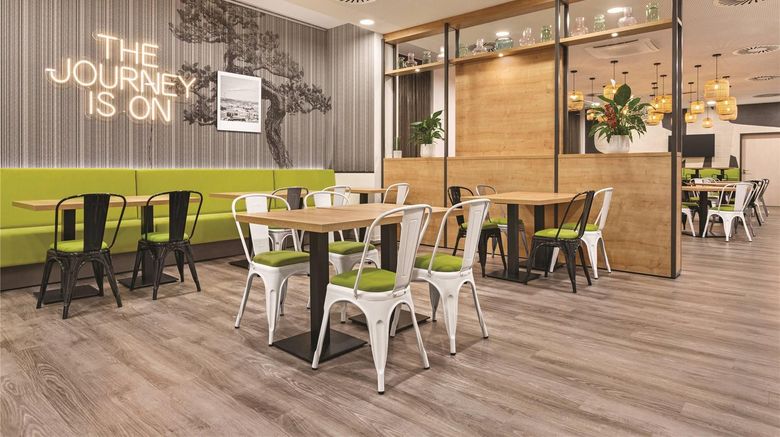 <b>Super 8 by Wyndham Chemnitz Other</b>. Images powered by <a href="https://iceportal.shijigroup.com/" title="IcePortal" target="_blank">IcePortal</a>.