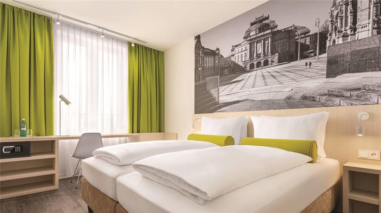 <b>Super 8 by Wyndham Chemnitz Room</b>. Images powered by <a href="https://iceportal.shijigroup.com/" title="IcePortal" target="_blank">IcePortal</a>.