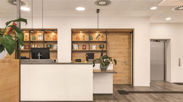 <b>Super 8 by Wyndham Chemnitz Lobby</b>. Images powered by <a href="https://iceportal.shijigroup.com/" title="IcePortal" target="_blank">IcePortal</a>.