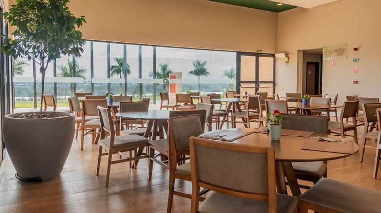 <b>Royal Tulip Holambra Restaurant</b>. Images powered by <a href="https://iceportal.shijigroup.com/" title="IcePortal" target="_blank">IcePortal</a>.