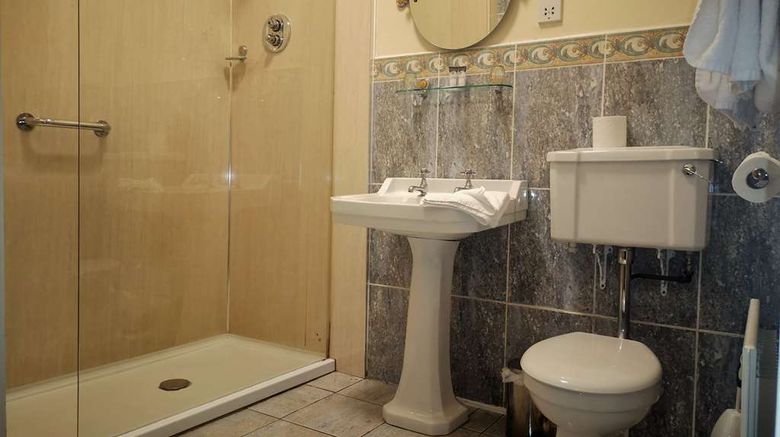 <b>Bella Vista Hotel Suite</b>. Images powered by <a href="https://iceportal.shijigroup.com/" title="IcePortal" target="_blank">IcePortal</a>.