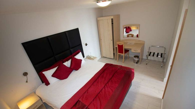 <b>Bella Vista Hotel Suite</b>. Images powered by <a href="https://iceportal.shijigroup.com/" title="IcePortal" target="_blank">IcePortal</a>.