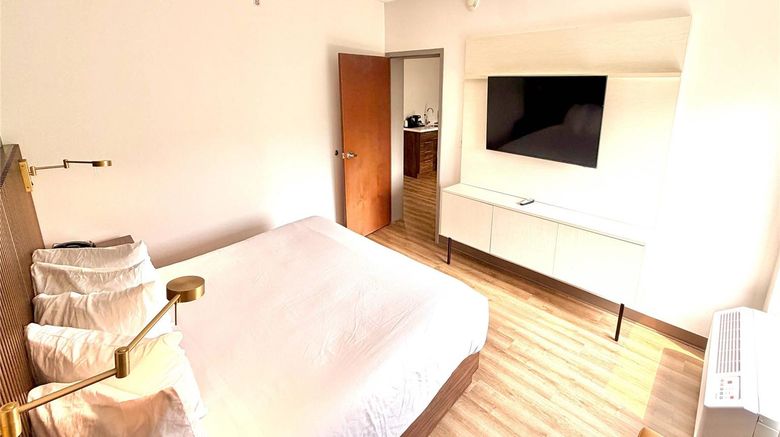 <b>Comfort Inn Saco-Old Orchard Beach Suite</b>. Images powered by <a href="https://iceportal.shijigroup.com/" title="IcePortal" target="_blank">IcePortal</a>.
