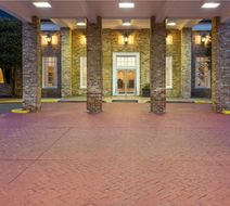 Penn Harris Hotel, Trademark Collection Exterior
