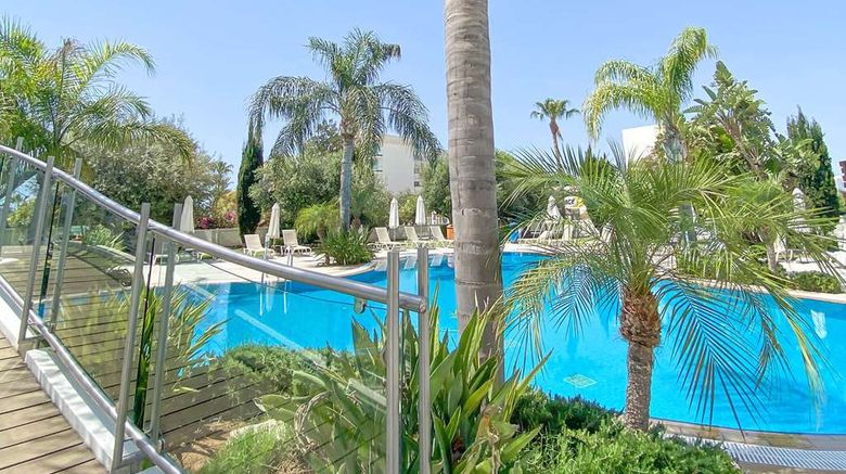 <b>Anesis Hotel Pool</b>. Images powered by <a href="https://iceportal.shijigroup.com/" title="IcePortal" target="_blank">IcePortal</a>.