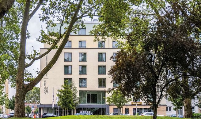 LanzCarre Hotel, Radisson Individuals Exterior