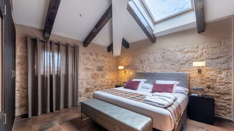 <b>Castilla Termal Burgo de Osma Suite</b>. Images powered by <a href="https://iceportal.shijigroup.com/" title="IcePortal" target="_blank">IcePortal</a>.