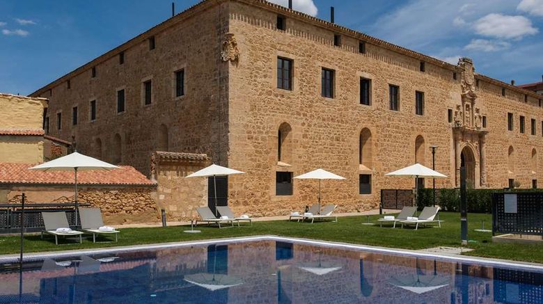 <b>Castilla Termal Burgo de Osma Pool</b>. Images powered by <a href="https://iceportal.shijigroup.com/" title="IcePortal" target="_blank">IcePortal</a>.