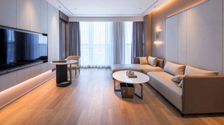 <b>Howard Johnson Longxiang Hotel Ningbo Suite</b>. Images powered by <a href="https://iceportal.shijigroup.com/" title="IcePortal" target="_blank">IcePortal</a>.