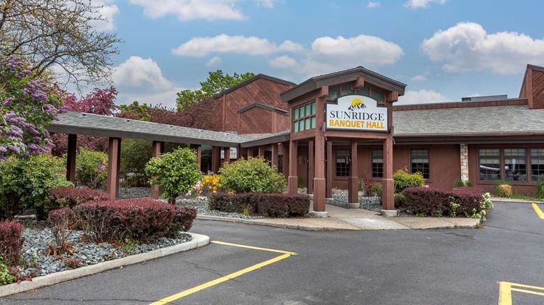 <b>Best Western Sunridge Inn-Conference Crt Exterior</b>. Images powered by <a href="https://iceportal.shijigroup.com/" title="IcePortal" target="_blank">IcePortal</a>.