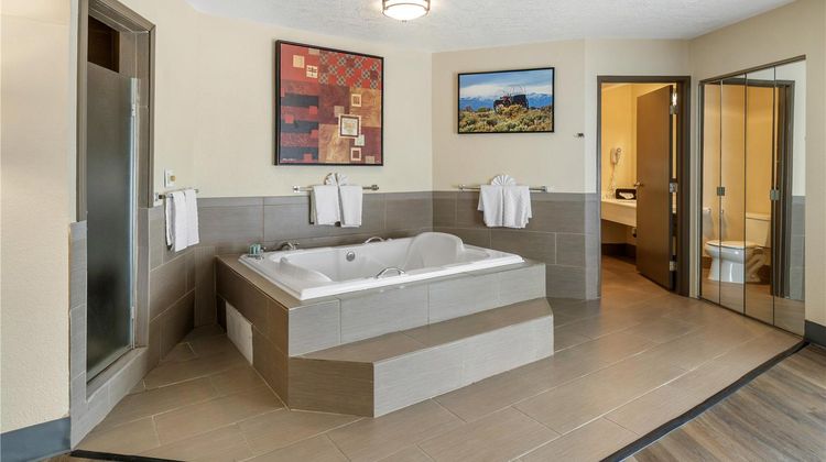 Best Western Sunridge Inn-Conference Crt Suite