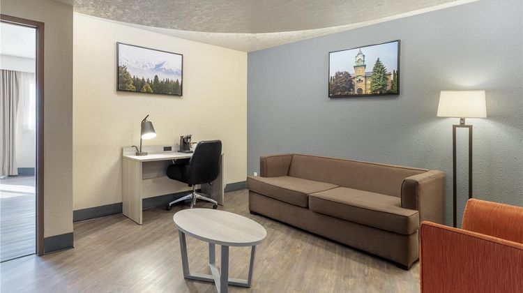 Best Western Sunridge Inn-Conference Crt Suite