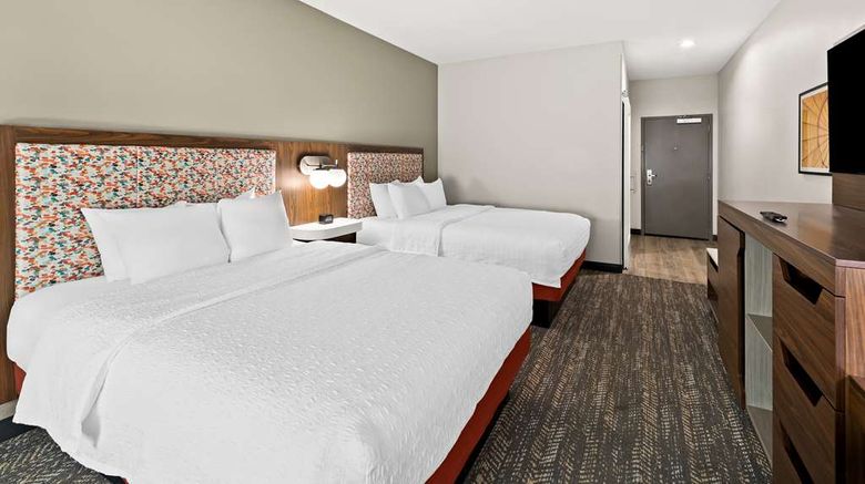 <b>Hampton Inn Longview Room</b>. Images powered by <a href="https://iceportal.shijigroup.com/" title="IcePortal" target="_blank">IcePortal</a>.