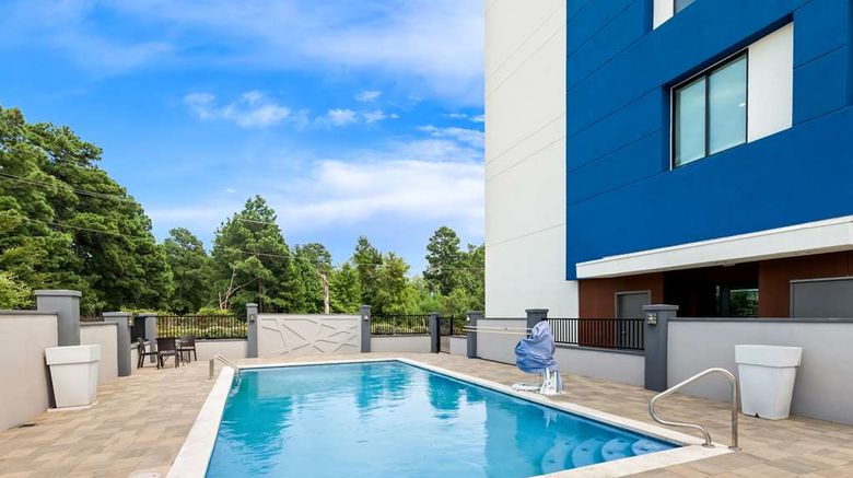 <b>Hampton Inn Longview Pool</b>. Images powered by <a href="https://iceportal.shijigroup.com/" title="IcePortal" target="_blank">IcePortal</a>.