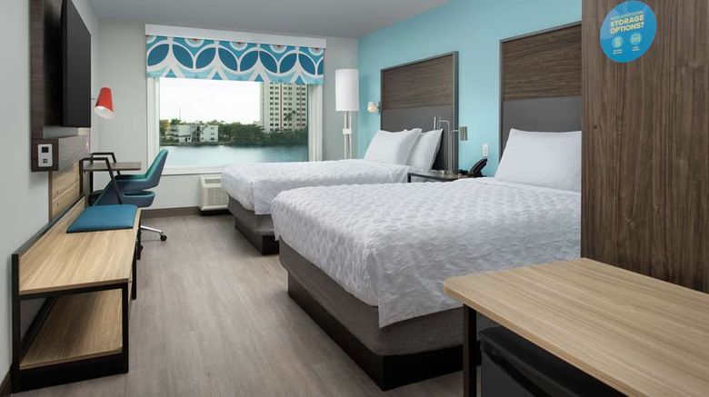 <b>Tru by Hilton Miami Airprt S Blue Lagoon Room</b>. Images powered by <a href="https://iceportal.shijigroup.com/" title="IcePortal" target="_blank">IcePortal</a>.