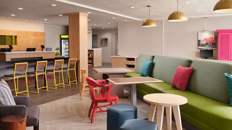 Home2 Suites by Hilton Tupelo Lobby