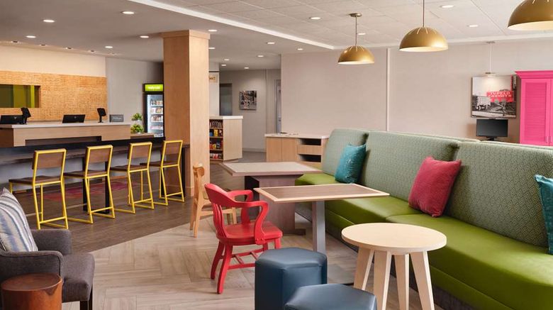 <b>Home2 Suites by Hilton Tupelo Lobby</b>. Images powered by <a href="https://iceportal.shijigroup.com/" title="IcePortal" target="_blank">IcePortal</a>.