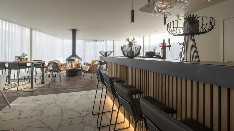 <b>Premier Suites Plus Antwerp Restaurant</b>. Images powered by <a href="https://iceportal.shijigroup.com/" title="IcePortal" target="_blank">IcePortal</a>.
