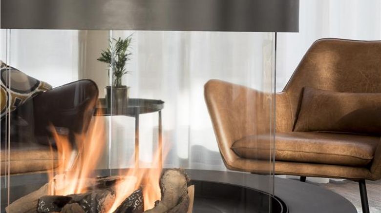 <b>Premier Suites Plus Antwerp Lobby</b>. Images powered by <a href="https://iceportal.shijigroup.com/" title="IcePortal" target="_blank">IcePortal</a>.