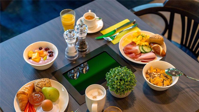 <b>Aparthotel Adagio access Kiel Restaurant</b>. Images powered by <a href="https://iceportal.shijigroup.com/" title="IcePortal" target="_blank">IcePortal</a>.