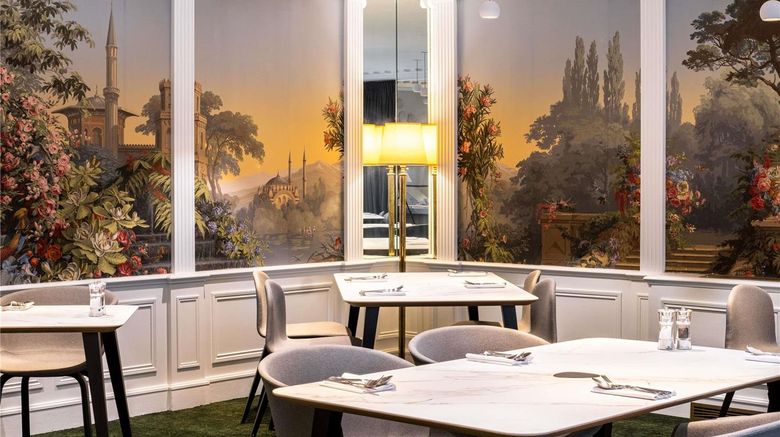<b>Aigle Noir Fontainebleau MGallery Exterior</b>. Images powered by <a href="https://iceportal.shijigroup.com/" title="IcePortal" target="_blank">IcePortal</a>.