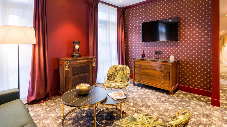 <b>Aigle Noir Fontainebleau MGallery Suite</b>. Images powered by <a href="https://iceportal.shijigroup.com/" title="IcePortal" target="_blank">IcePortal</a>.