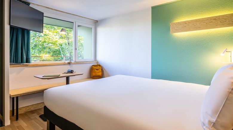 <b>greet Brussels Airport Zaventem Room</b>. Images powered by <a href="https://iceportal.shijigroup.com/" title="IcePortal" target="_blank">IcePortal</a>.