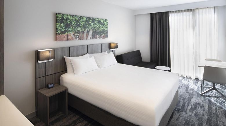 <b>Mercure Sydney Blacktown Room</b>. Images powered by <a href="https://iceportal.shijigroup.com/" title="IcePortal" target="_blank">IcePortal</a>.
