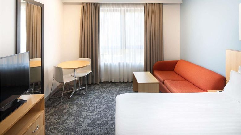 <b>Mercure Brisbane Garden City Room</b>. Images powered by <a href="https://iceportal.shijigroup.com/" title="IcePortal" target="_blank">IcePortal</a>.