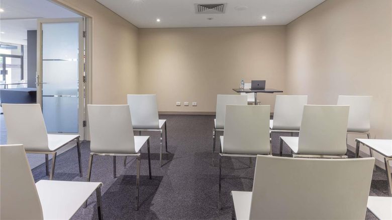 <b>Mercure Brisbane Garden City Meeting</b>. Images powered by <a href="https://iceportal.shijigroup.com/" title="IcePortal" target="_blank">IcePortal</a>.
