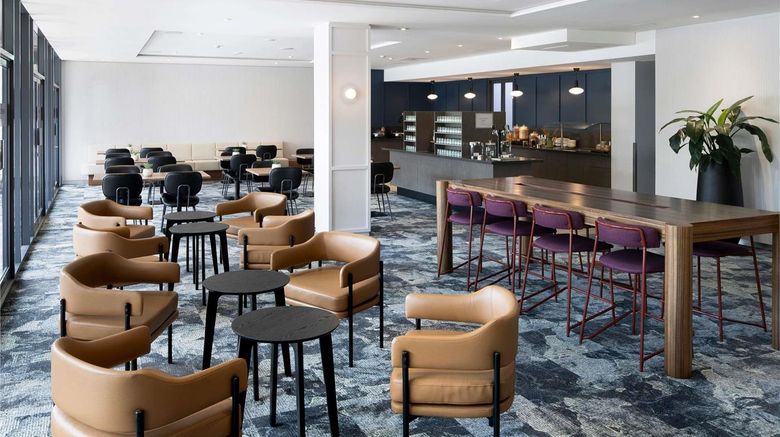 <b>Mercure Brisbane Garden City Restaurant</b>. Images powered by <a href="https://iceportal.shijigroup.com/" title="IcePortal" target="_blank">IcePortal</a>.