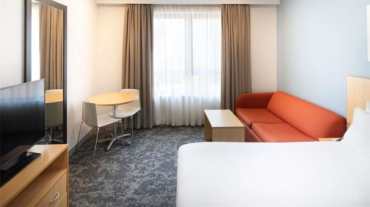 Mercure Brisbane Garden City Room
