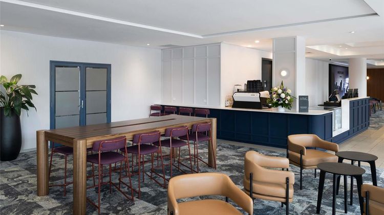 Mercure Brisbane Garden City Restaurant
