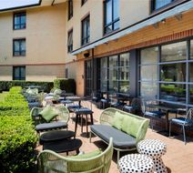 Mercure Sydney Macquarie Park Exterior