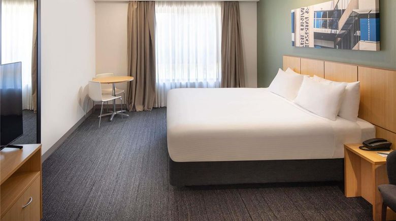<b>Mercure Sydney Macquarie Park Room</b>. Images powered by <a href="https://iceportal.shijigroup.com/" title="IcePortal" target="_blank">IcePortal</a>.