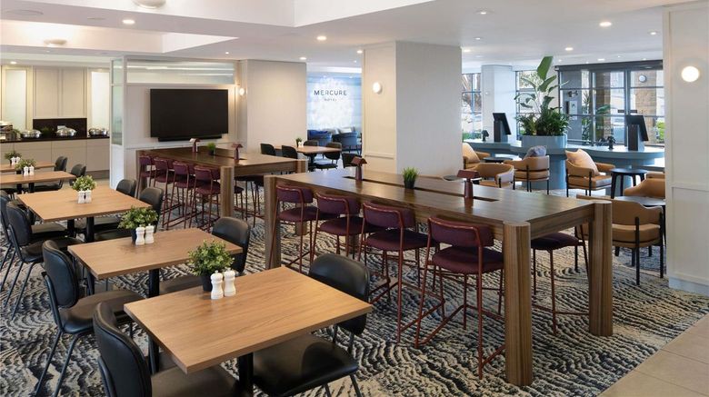 <b>Mercure Sydney Manly Warringah Exterior</b>. Images powered by <a href="https://iceportal.shijigroup.com/" title="IcePortal" target="_blank">IcePortal</a>.
