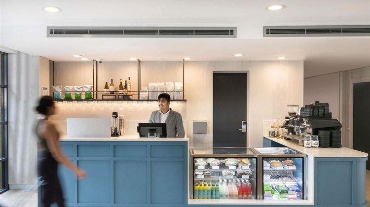 Mercure Sydney Manly Warringah Exterior