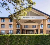 Mercure Sydney Manly Warringah Exterior