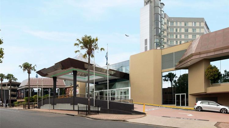 Mercure Sydney Bankstown Exterior