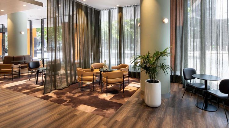 Mercure Melbourne Southbank Exterior