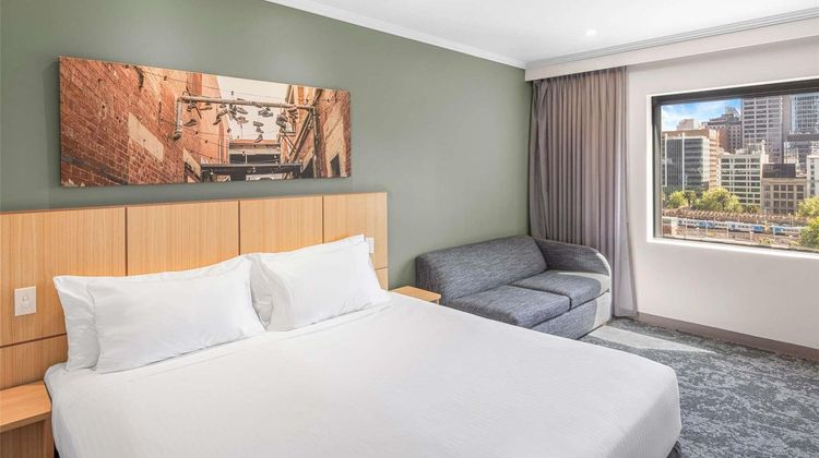 Mercure Melbourne Southbank Exterior